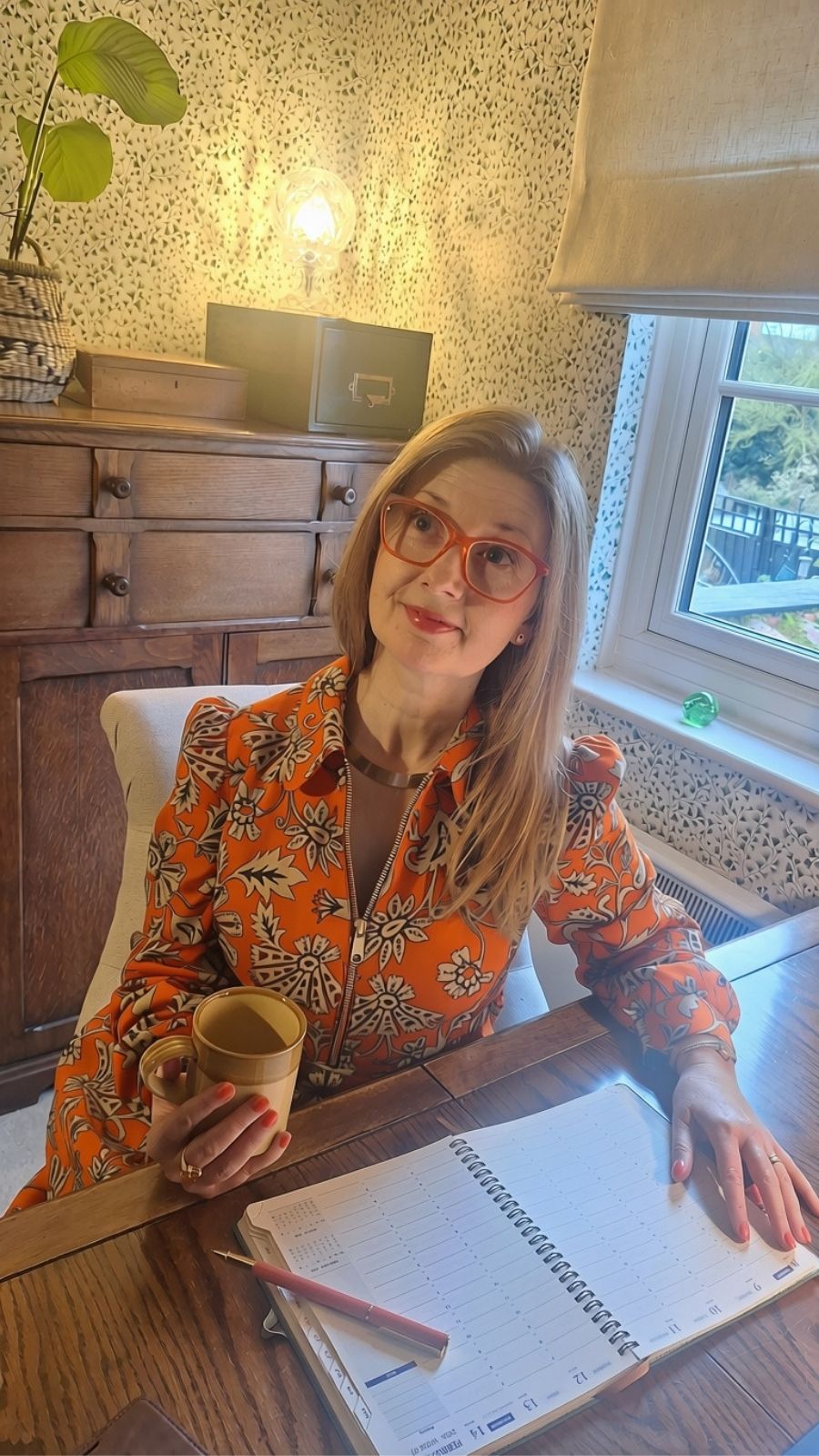 Laura Meehan Virtual Assistant UK in home office